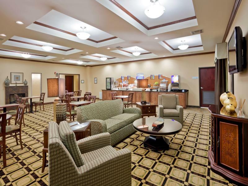 Holiday Inn Express Hotel & Suites Dumas By Ihg Bagian luar foto